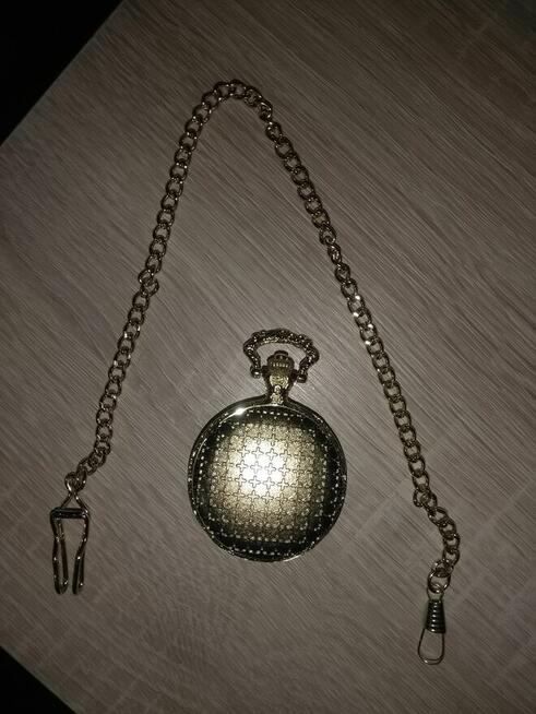 Kieszonkowy zegarek z łańcuszkiem