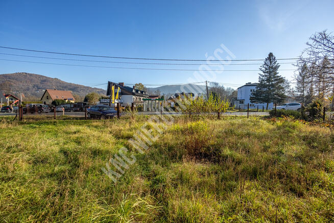 Budynek mieszkalno-usługowy przy DK 28 w Białce