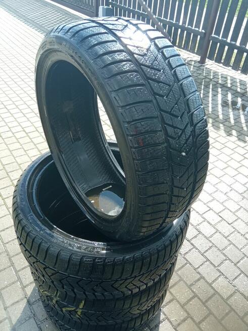 Opony 225/40/18 r PIRELLI SOTTO ZERO 3 m+s nie naprawiane r