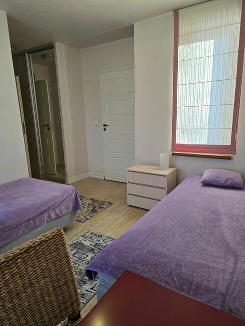 Wynajem pokoi pracowniczych, sali konferencyjnej Ławki