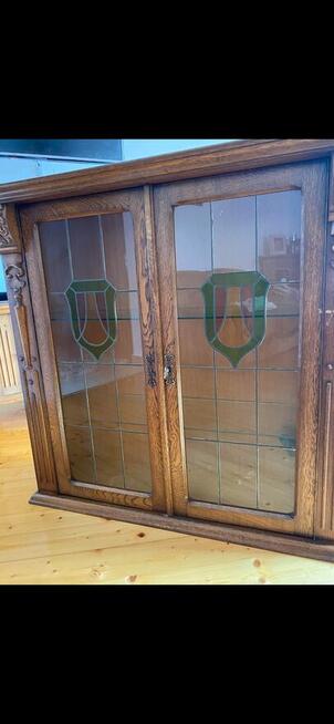 Rzeźbiony komplet do salonu