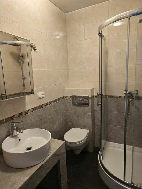 Wynajem pokoi pracowniczych, sali konferencyjnej Ławki