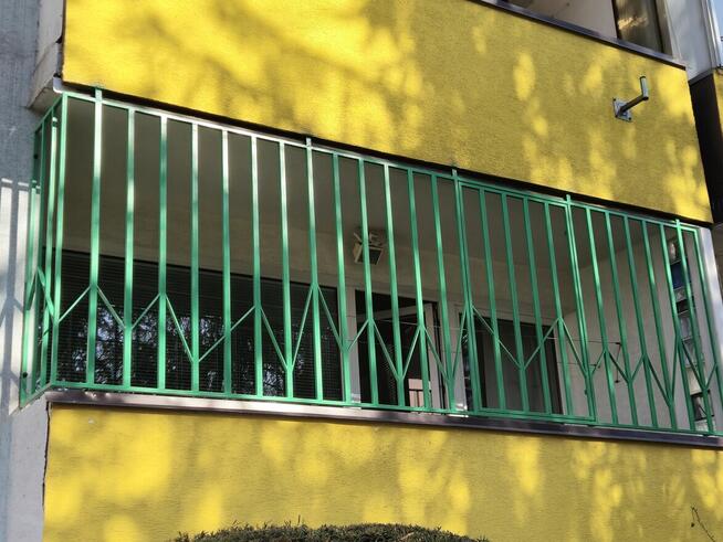 Zaklad Ślusarski - malowanie rur natryskowo