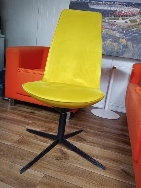 Krzesło konferencyjne Lumi LM 4C2 fotel konferencyjny biuro