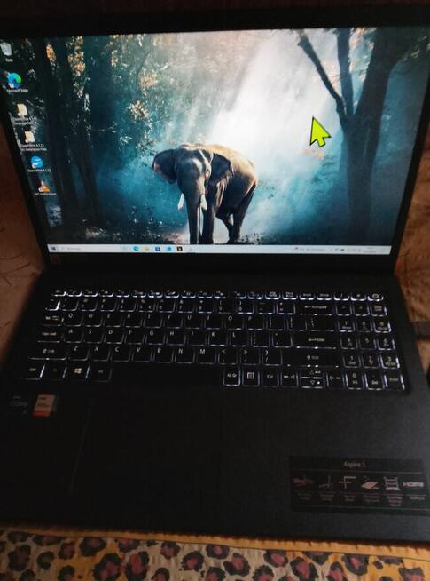 Sprzedam laptop Acer aspire 5