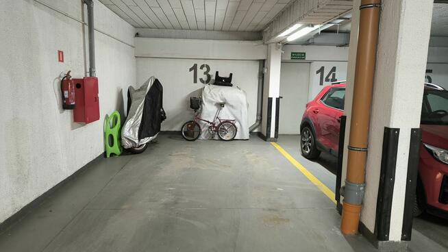 miejsce postojowe w garażu podziemnym 20m Krośnieńska 23 RZE