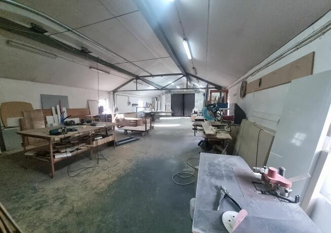 Hala produkcyjna 525 m2, ogrzewana, socjal