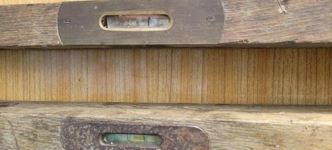 Stara poziomica drewniana