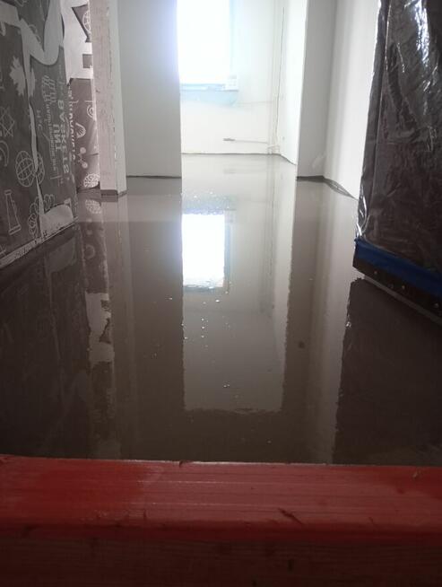 Wylewki samopoziomujące-Mikrocement --Montaż podłóg od A do