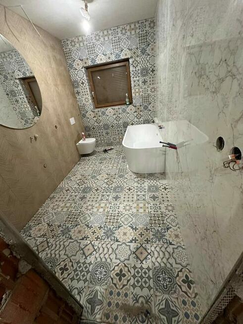 Łazienki Płytki Gładzie Malowanie Panele Remonty