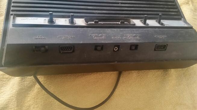 Stara konsola do gier. Joysticki. Wyprzedaz garazowa.