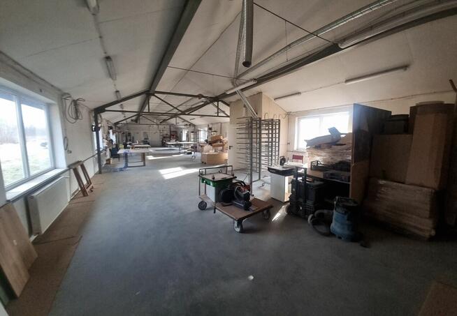 Hala produkcyjna 525 m2, ogrzewana, socjal