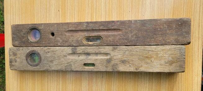 Stara poziomica drewniana