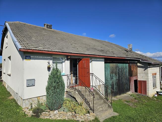 Dom W miejscowości Moszczenica, z działką 10 ar.