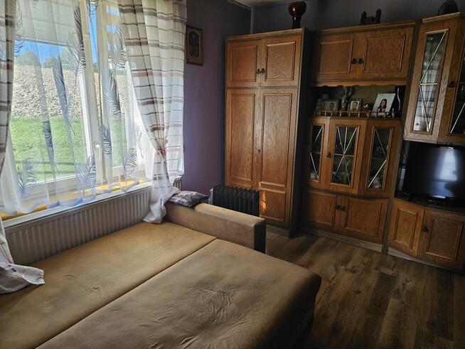 Dom W miejscowości Moszczenica, z działką 10 ar.