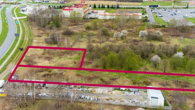 Sprzedam działkę inwestycyjno-mieszkaniową.