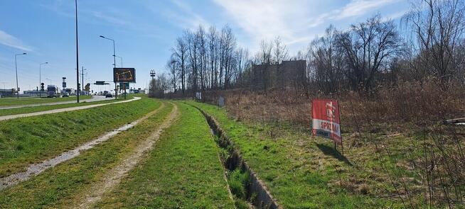Sprzedam działkę inwestycyjno-mieszkaniową.