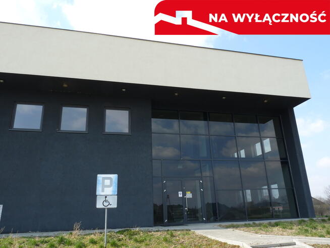 Nowoczesna hala z biurowcem w Zakliczynie