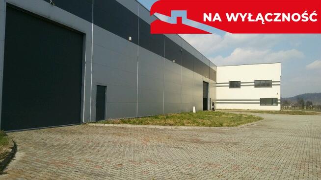 Nowoczesna hala z biurowcem w Zakliczynie