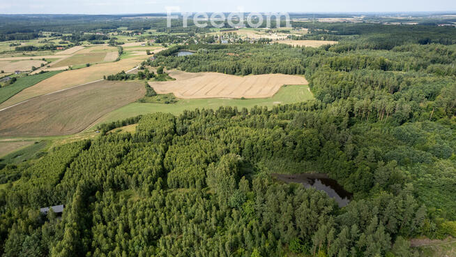 Działka budowlana, w otoczeniu lasów i jezior