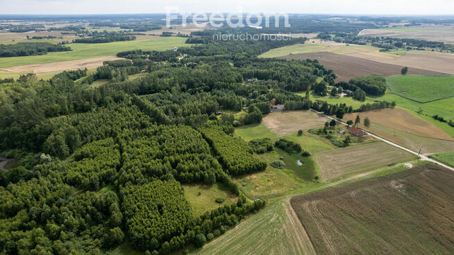 Działka budowlana, w otoczeniu lasów i jezior
