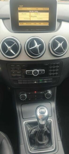 Mercedes B 180 bardzo zadbany, piękny czerwony kolor