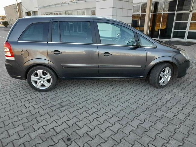 Śliczna Zafira B*Lift*2009 r*1,6 16V Benzyna-101 km*7 Osob.