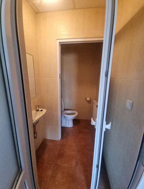 Hala produkcyjna 525 m2, ogrzewana, socjal