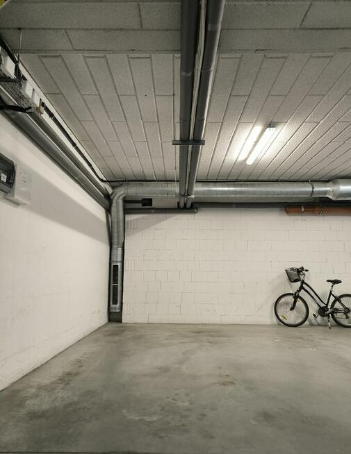 Garaż podziemny w dzielnicy Parkitka