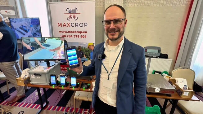 *Max Crop-program do zbiorów borówki, truskawki, maliny*