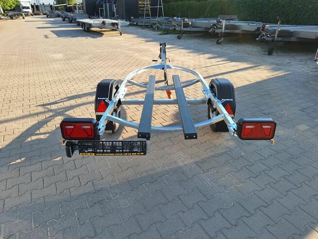 Przyczepa do przewozu skutera wodnego z płozami