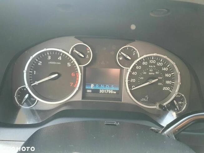 Toyota Tundra 5.7 4x4 Double Cab SR5