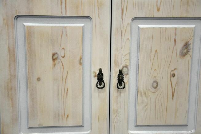 kredens sosnowy - jak nowy