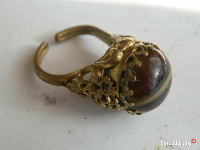 Pierścionek z czasów PRL-u - Tygrysie oko