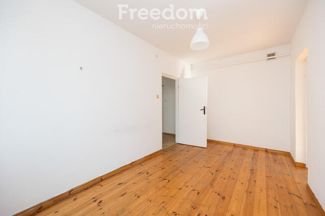 Dom wolnostojący, 100 m od stacji PKP Michalin