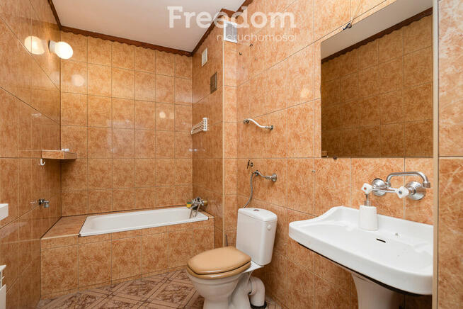 Dom wolnostojący, 100 m od stacji PKP Michalin