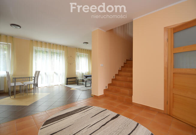 Dom w zabudowie szeregowej w Szczęsnem