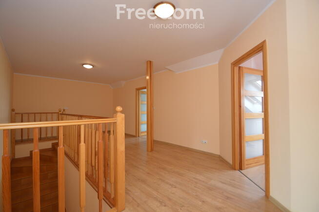 Dom w zabudowie szeregowej w Szczęsnem