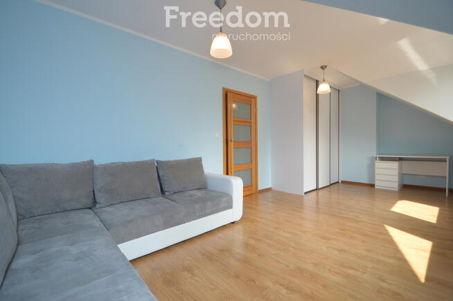 Dom w zabudowie szeregowej w Szczęsnem