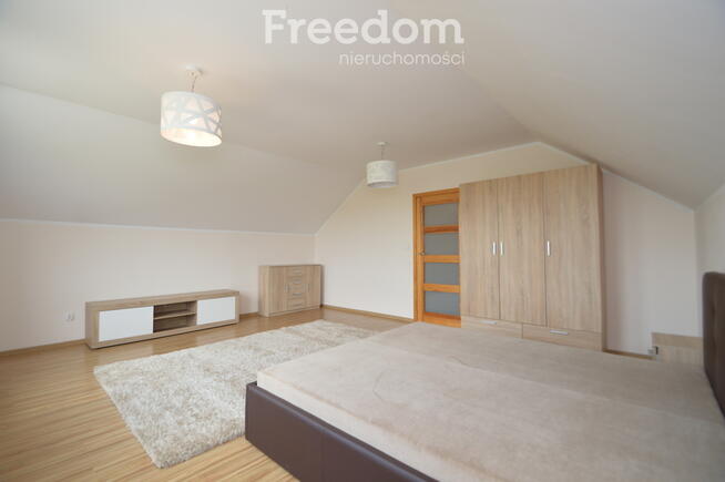 Dom w zabudowie szeregowej w Szczęsnem