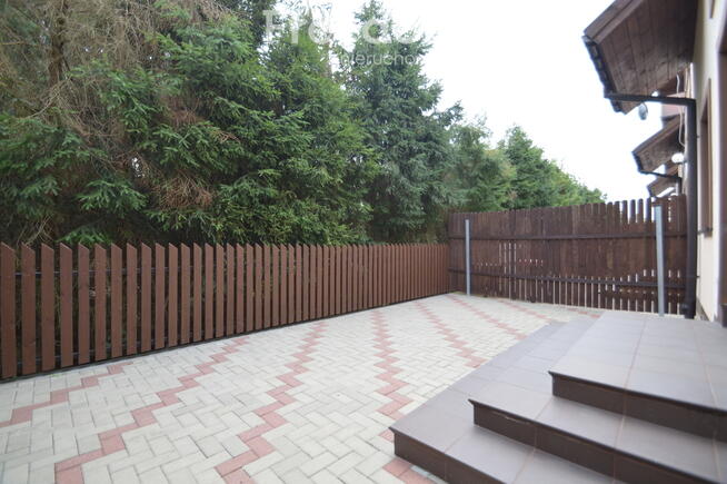 Dom w zabudowie szeregowej w Szczęsnem