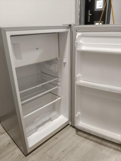 Sprzedam lodówkę 85/48