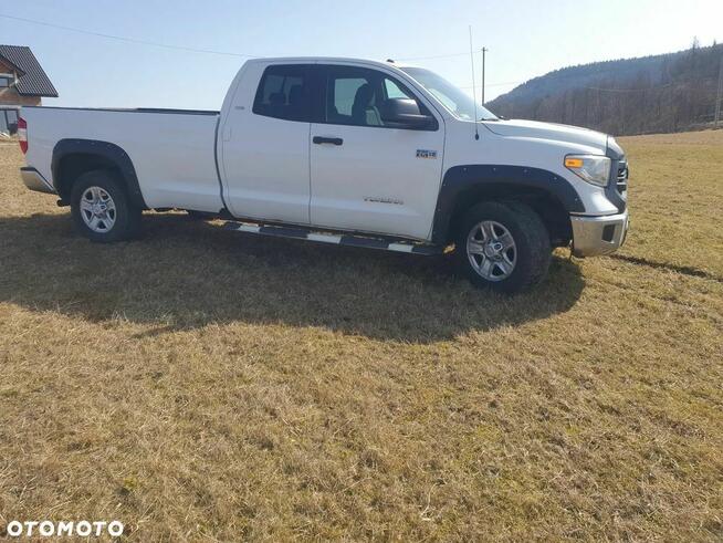 Toyota Tundra 5.7 4x4 Double Cab SR5