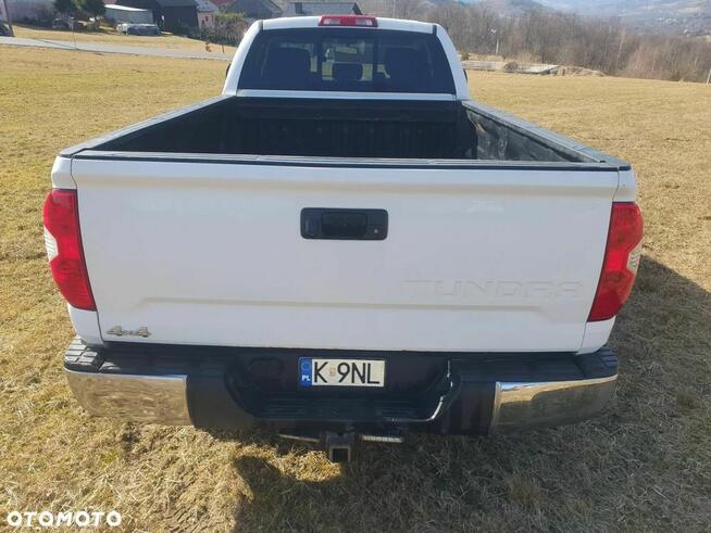 Toyota Tundra 5.7 4x4 Double Cab SR5