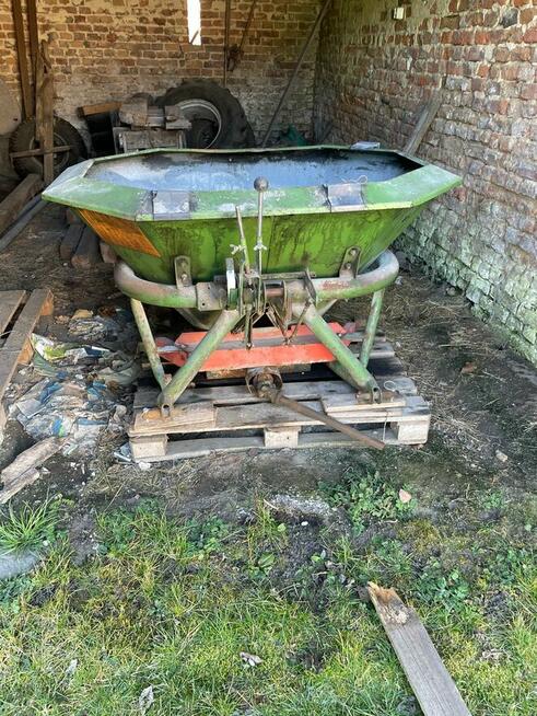 Rozsiewacz Amazone za-f 402