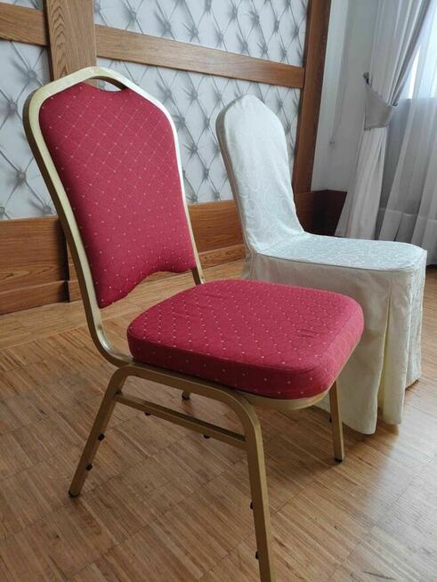 Krzesła bankietowe z pokrowcami Écru