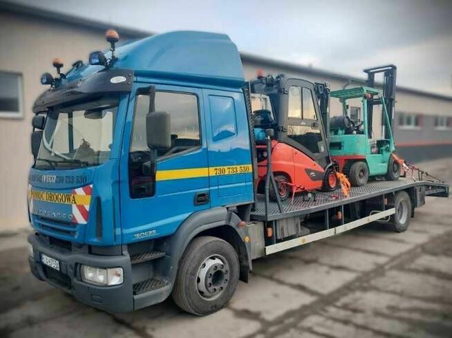 Transport maszyn wózków ładowarek podnośników pomoc drogowa