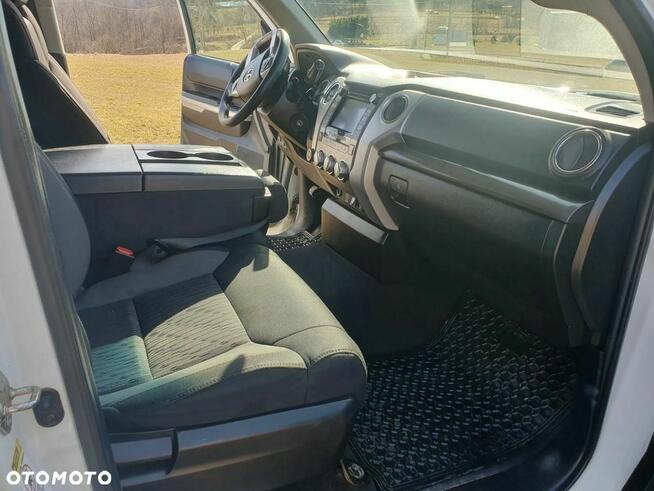 Toyota Tundra 5.7 4x4 Double Cab SR5