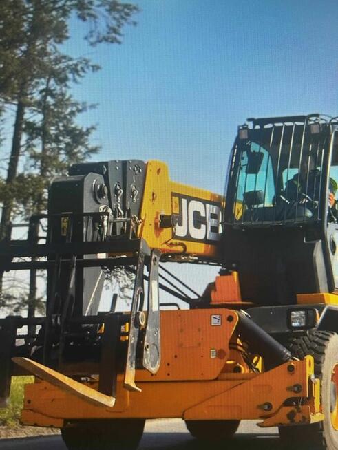 Wynajem ładowarki teleskopowej MANITU