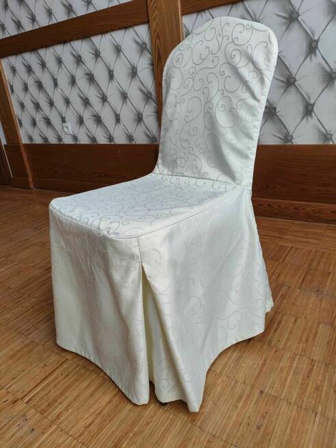 Krzesła bankietowe z pokrowcami Écru